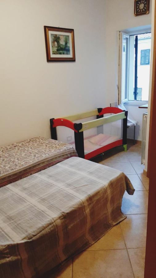 شقة بروغناتو  في La Soffitta Sul Borgo المظهر الخارجي الصورة